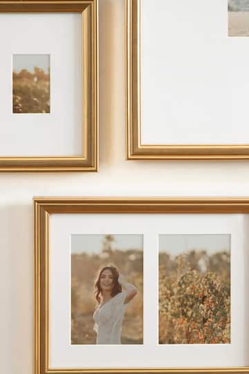 Kate and Laurel Adlynn Gold Wall Picture Photo Frame Set